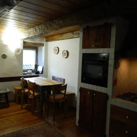 Antica Casa Nel Borgo Di Bracchio شقة ميرجوزو